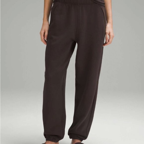 Lululemon Scuba Mid-Rise Oversized Jogger Espresso Brown - Picture 1 of 4